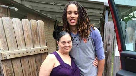 brittney griner a male|Brittney Griner bio: Age, height, hometown, family, fun。